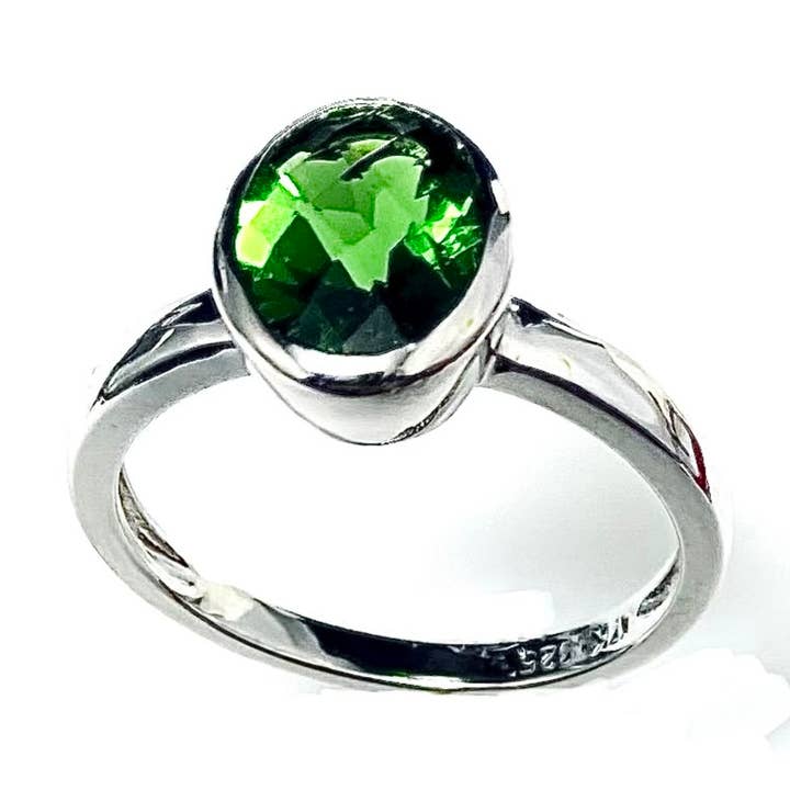 R10709B Green Helenite Oval Bezel Sterling Silver Ring for wholesale by Twan Kee Jewelry