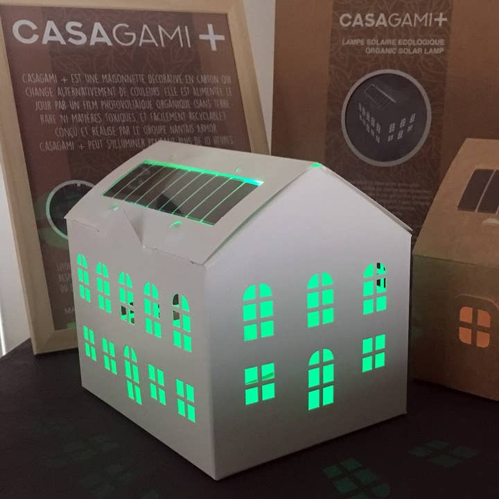 Casagami Plus Manoir Solar Night Light for wholesale by Litogami