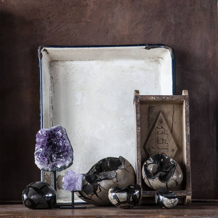 Blue Ocean Traders - Wholesale Decorative Tabletop Object - Amethyst Druze with Pedestal