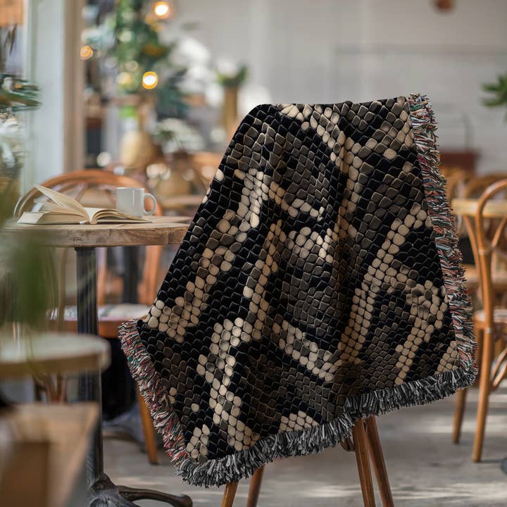 CasaIuliia - Wholesale Throw Blanket - Modern Dark Python Woven Blanket – Earthy Luxe Wall Tapestry5