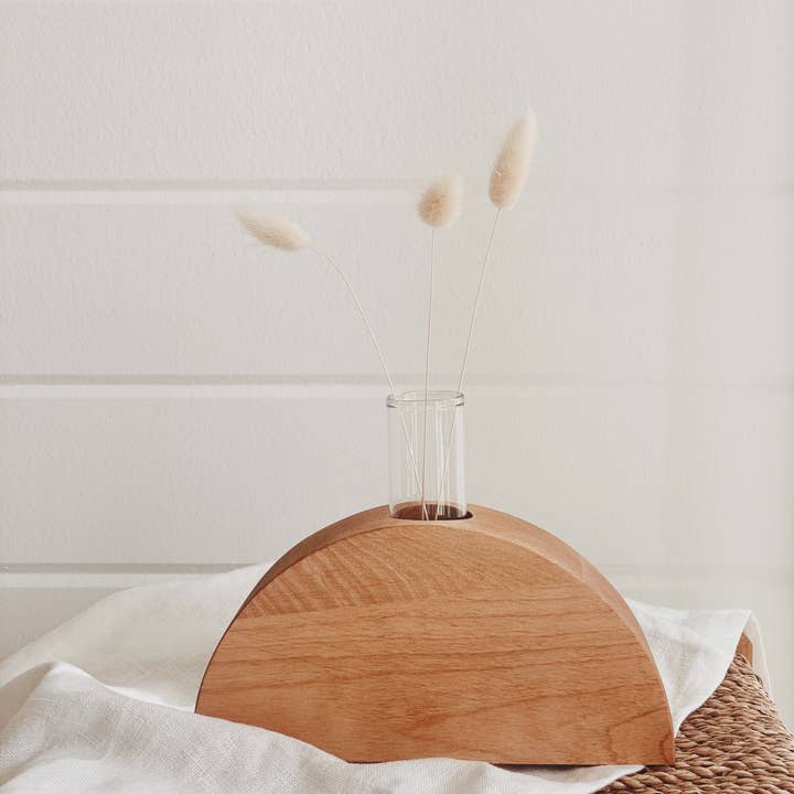 FLORA wood vase for wholesale by Noir et Bois inc.