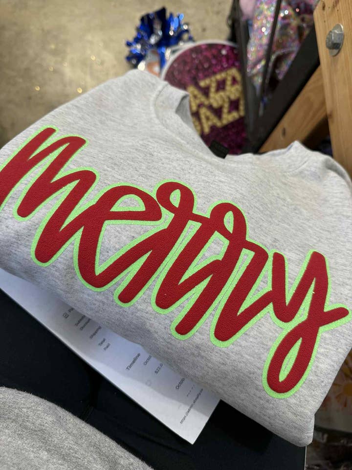 Sweat-shirts avec nom en une seule couleur Puff ou Glitter - POLICE HONEY - WS pour la vente par 2 gypsy sisters boutique