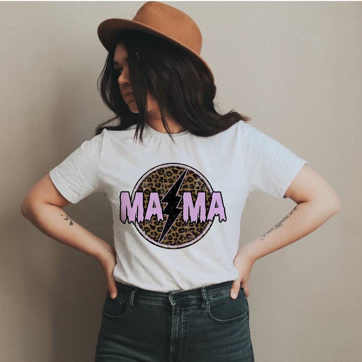 T-shirt western vintage léopard Mama Lightning Bolt pour la vente par Planted Design Apparel