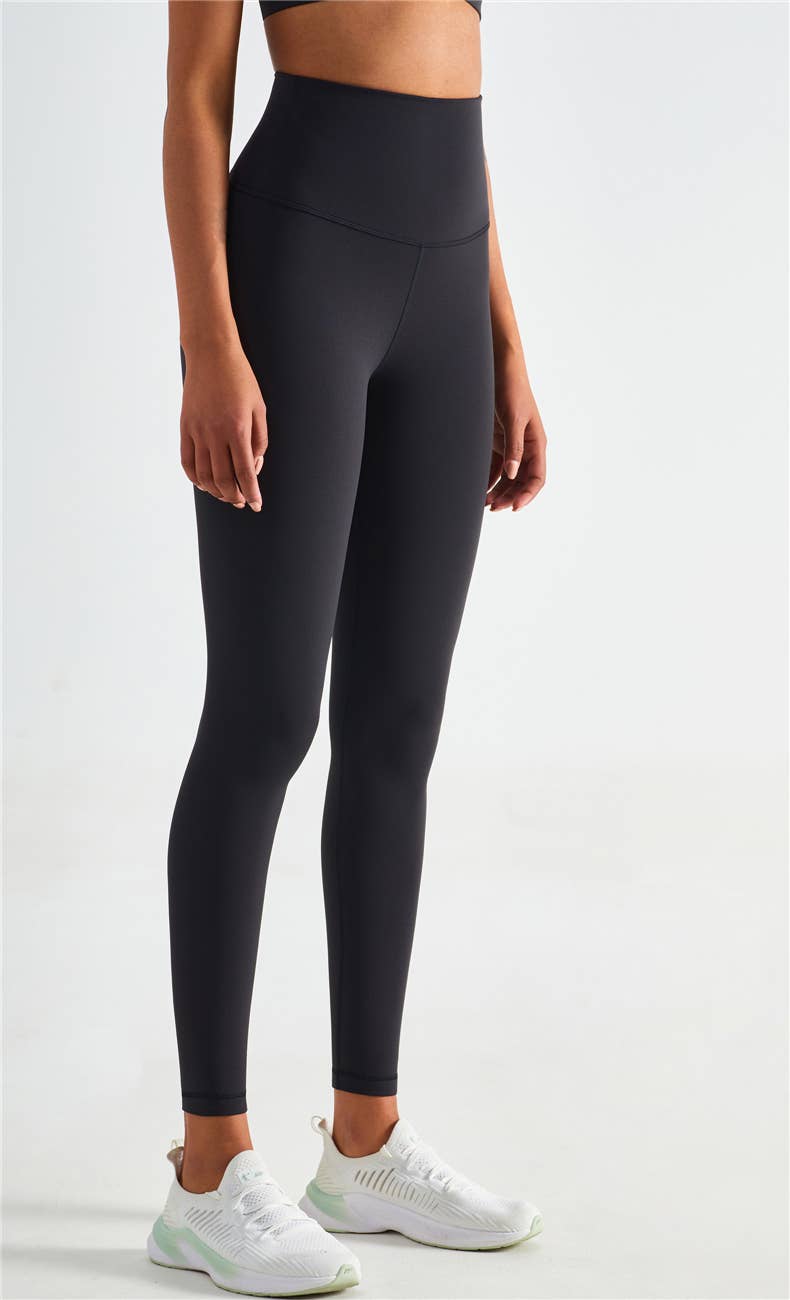 91thelabel – Leggings de desporto/casuais - Mulher por atacado – Legging de cintura alta Victory com modelagem em tecido Lycra®12