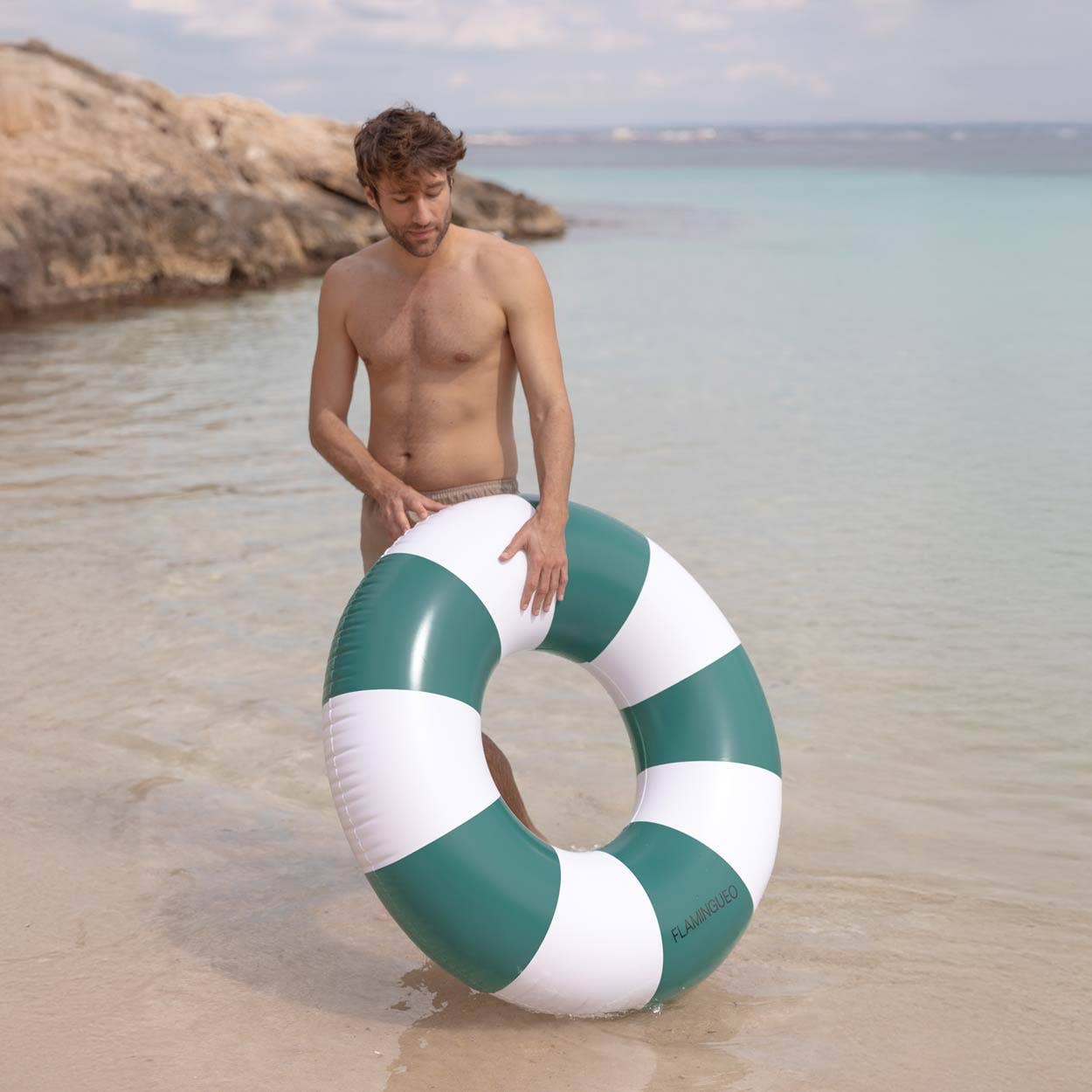 Flamingueo - Vendita all'ingrosso Accessori da spiaggia - Ciambella gonfiabile verde e bianca grande5