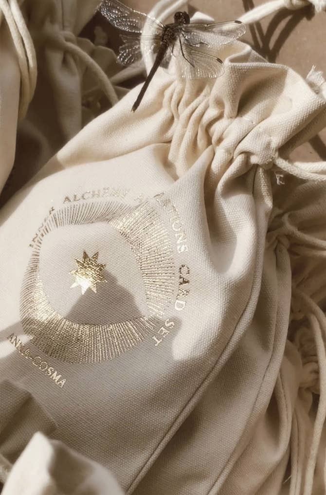 Anna Cosma - Vente Cartes de tarot - AFFIRMATIONS D'ALCHIMIE INTÉRIEURE - JEU DE CARTES - JEU DE CARTES - JEU DE CARTES - ÉDITION DORÉE8