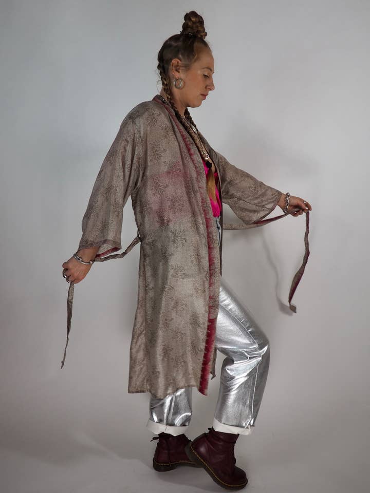 Vagabond Ibiza - Wholesale Kimono - Women's - The Kardash Kimono Mid-Length – Upcycled Vintage Sari Kimono20