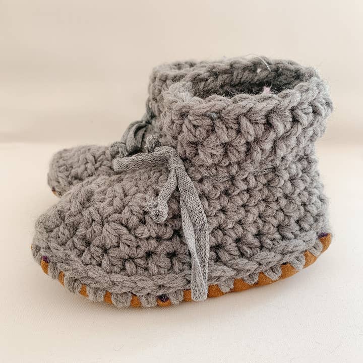 Pantoufles végétaliennes - gris pour la vente par Jack’s Mama