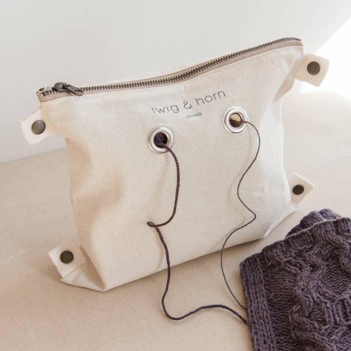Quince & Co. – wholesale Tote bag – Women's – Waxed Canvas Crossbody Tote