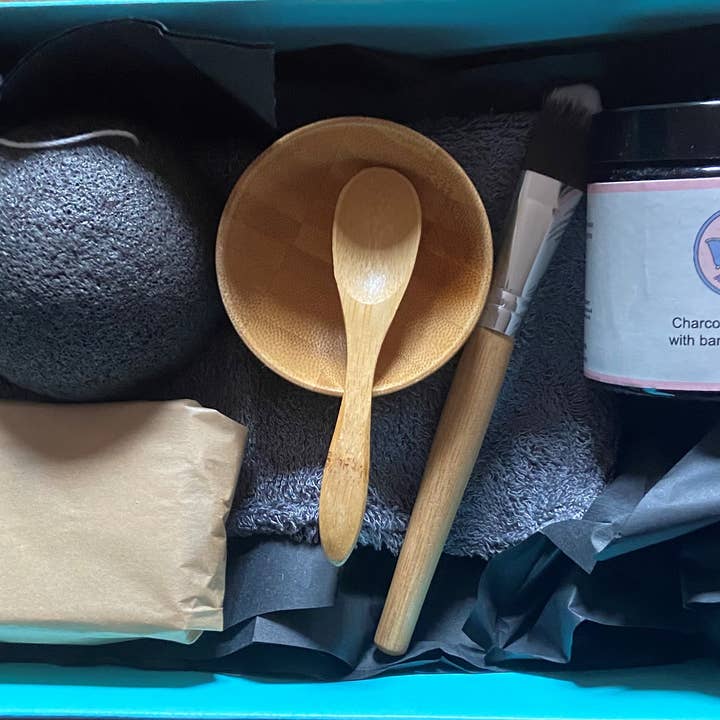 Luxury natural charcoal gift set for wholesale by Zappy Bath and Body