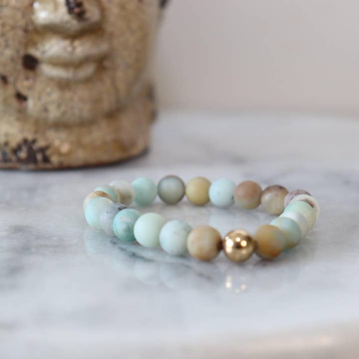 Matte amazoniet edelsteen armband | Moed, mededogen, welvaart voor wholesale door Alora Boutique Inc.