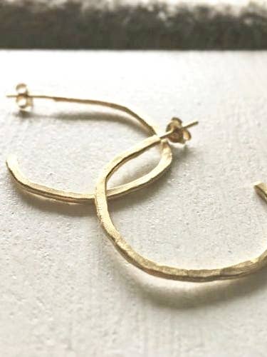 Open earrings' Ornella '- 18 carat gold plated silver. for wholesale by Sue Ibars