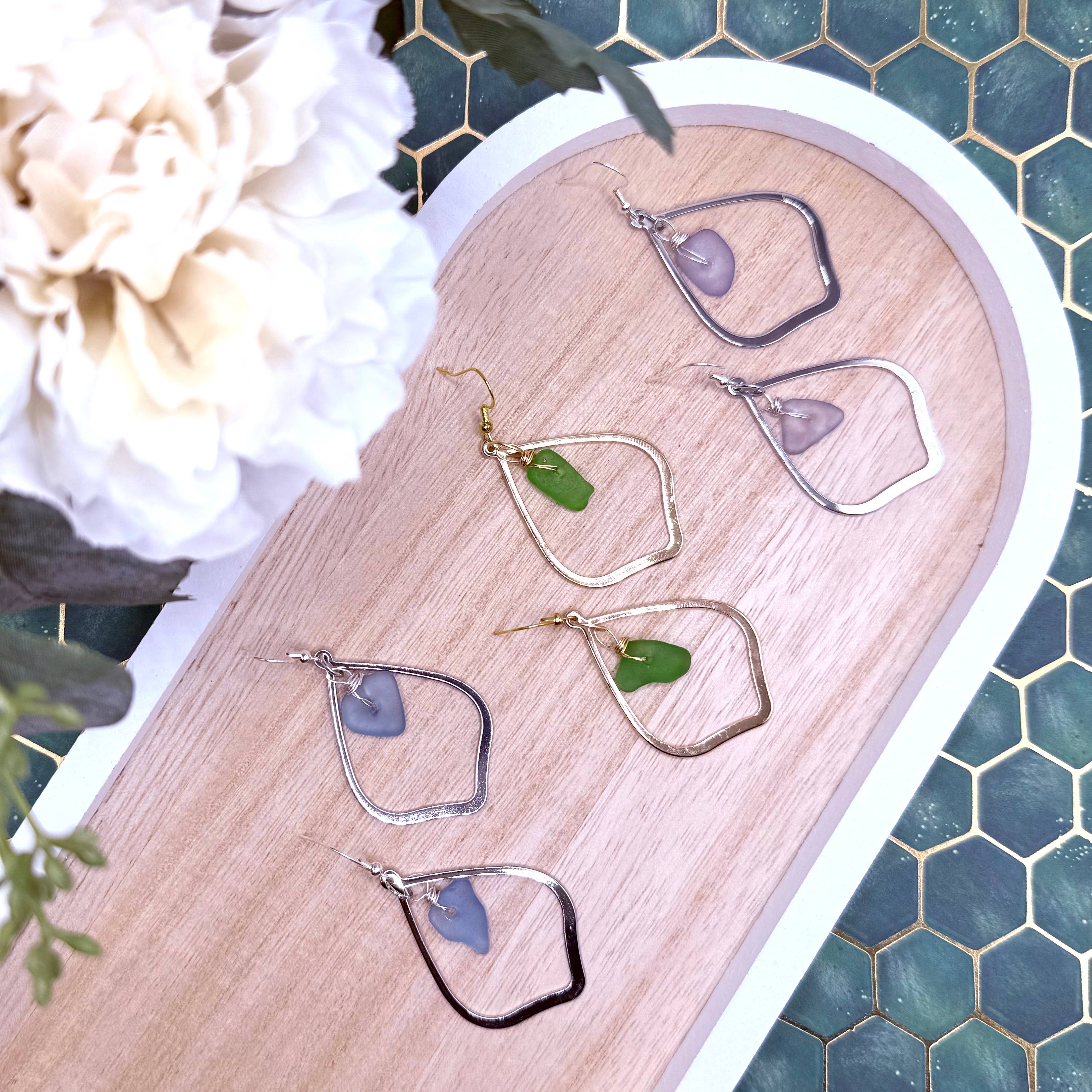 Cyn Elizabeth Studios - Vendita all'ingrosso Orecchini pendenti - Orecchini in Vetro di Mare Luna Tide4