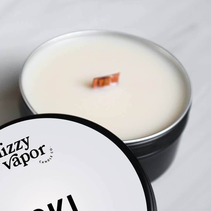 Boîte de 5 oz Loki | Bougie au soja Dragon's Blood & Mulled Wine pour la vente par Dizzyvapor Candle Co.