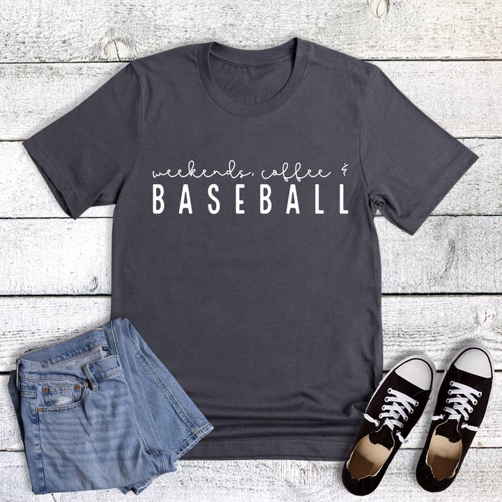 T-shirt Gráfica de Café para Fins de Semana de Baseball por atacado de Dust and Roots