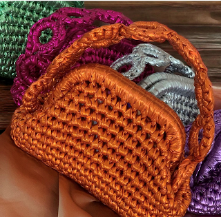 SIBYLLADELPHICA - Wholesale Clutch Bag - Women's - Mini Metallic Gold Crochet Clutch Bag - Persefoni5