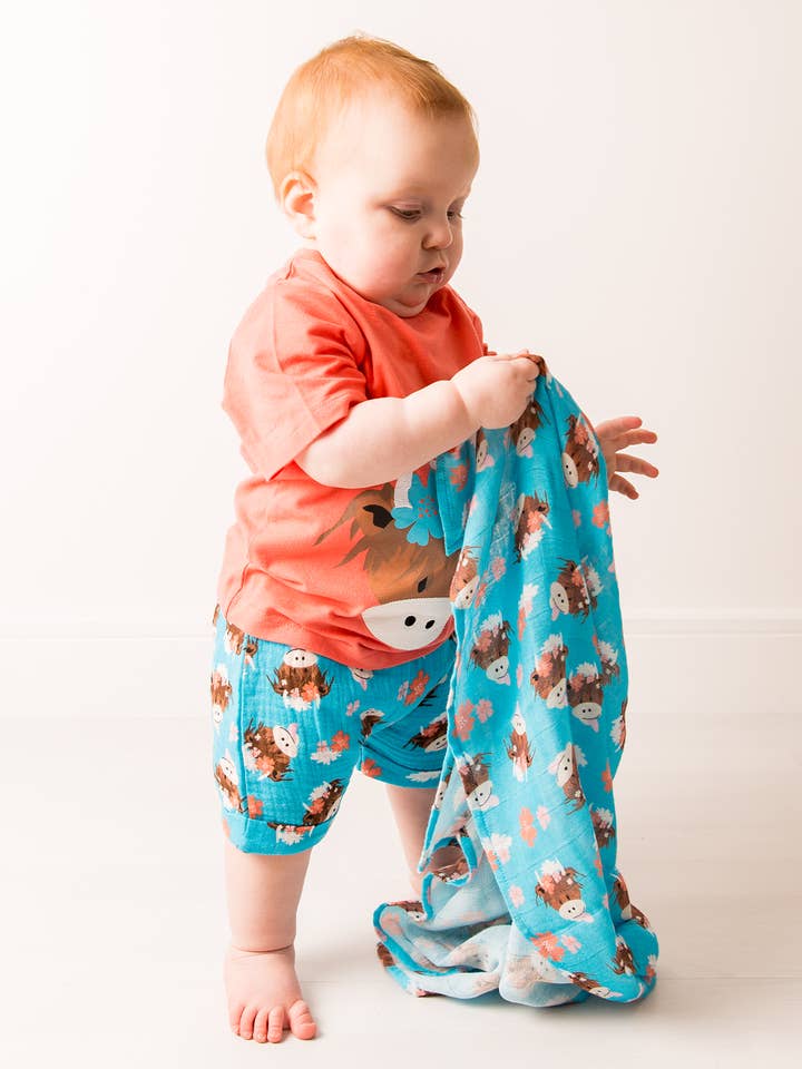 Blade and Rose Limited - Wholesale Swaddle - Baby - Bonnie Highland Cow Muslin Bibs & Squares