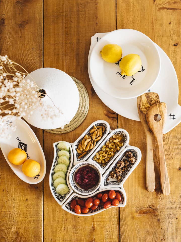 Assiette creuse en céramique à motif berbère pour la vente par Argile & Osier