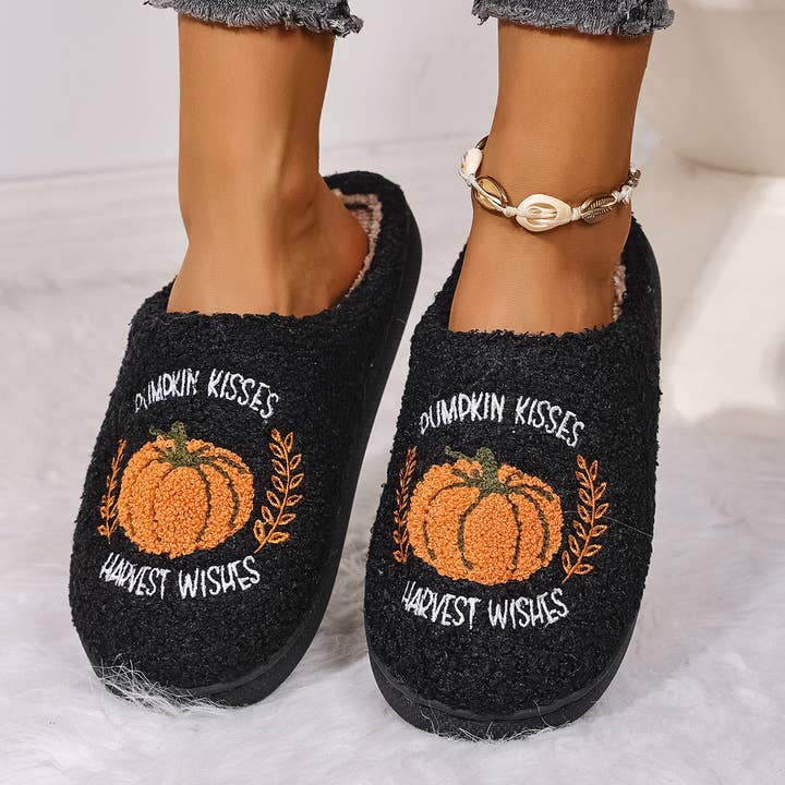 HALLOWEEN PUMPKIN HOME COTTON SLIPPERS_CWSHS1145 for wholesale by DOUBLJU