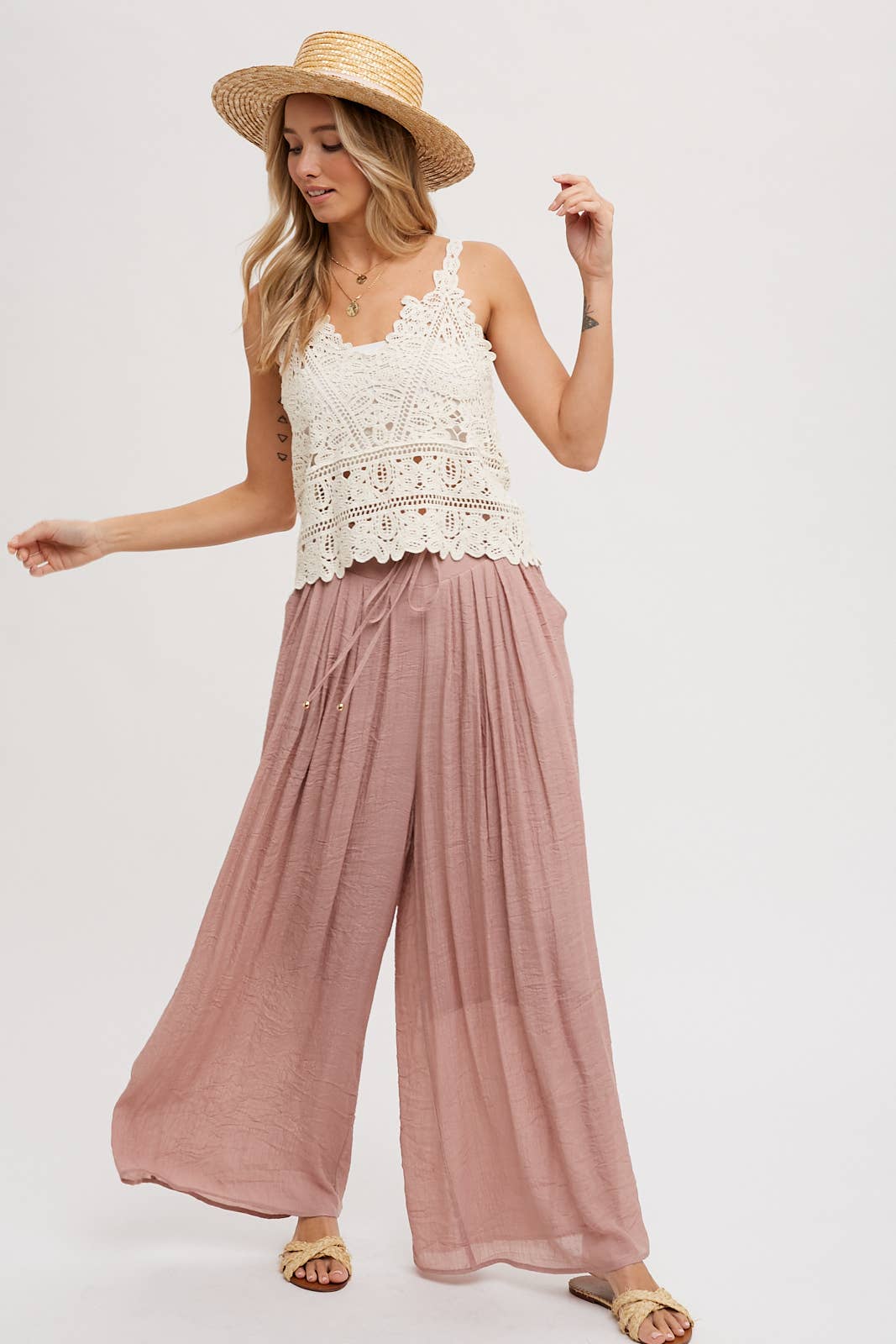 Bluivy – wholesale Camisole – Women′s – CROCHET CAMI TOP15