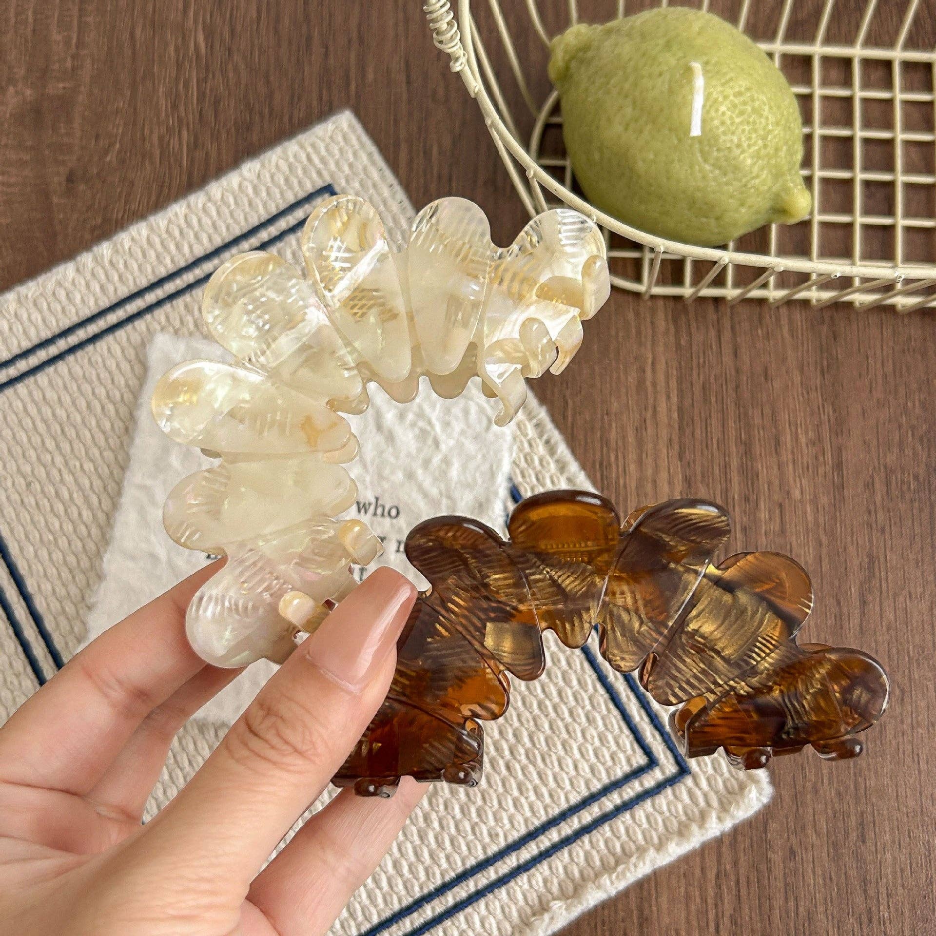 Dipped Shop - Wholesale Hair Clip - Women's - Elegant Geometric Acetate Hair Claw Clips DP25F9838