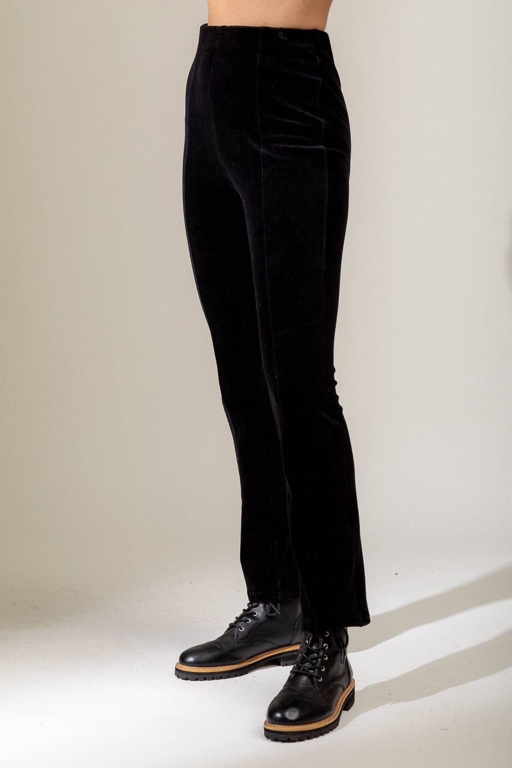 VERY J – Großhandel Hose – Damen – NP70085-Glockenhose aus massivem Samt10