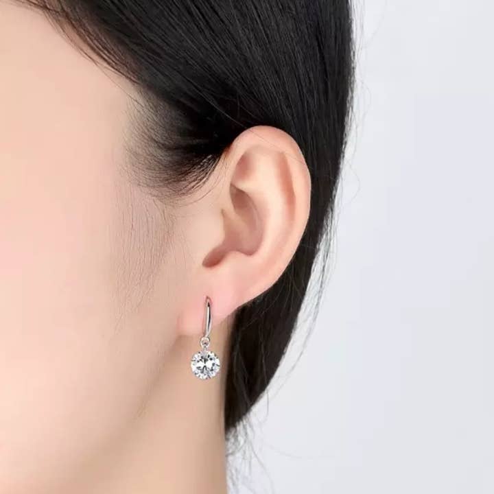 Diamantfaner Cubic Zirconia handgjorda fiskkrok örhängen. 8 för wholesale av Diamond Veneer Travel Jewelry