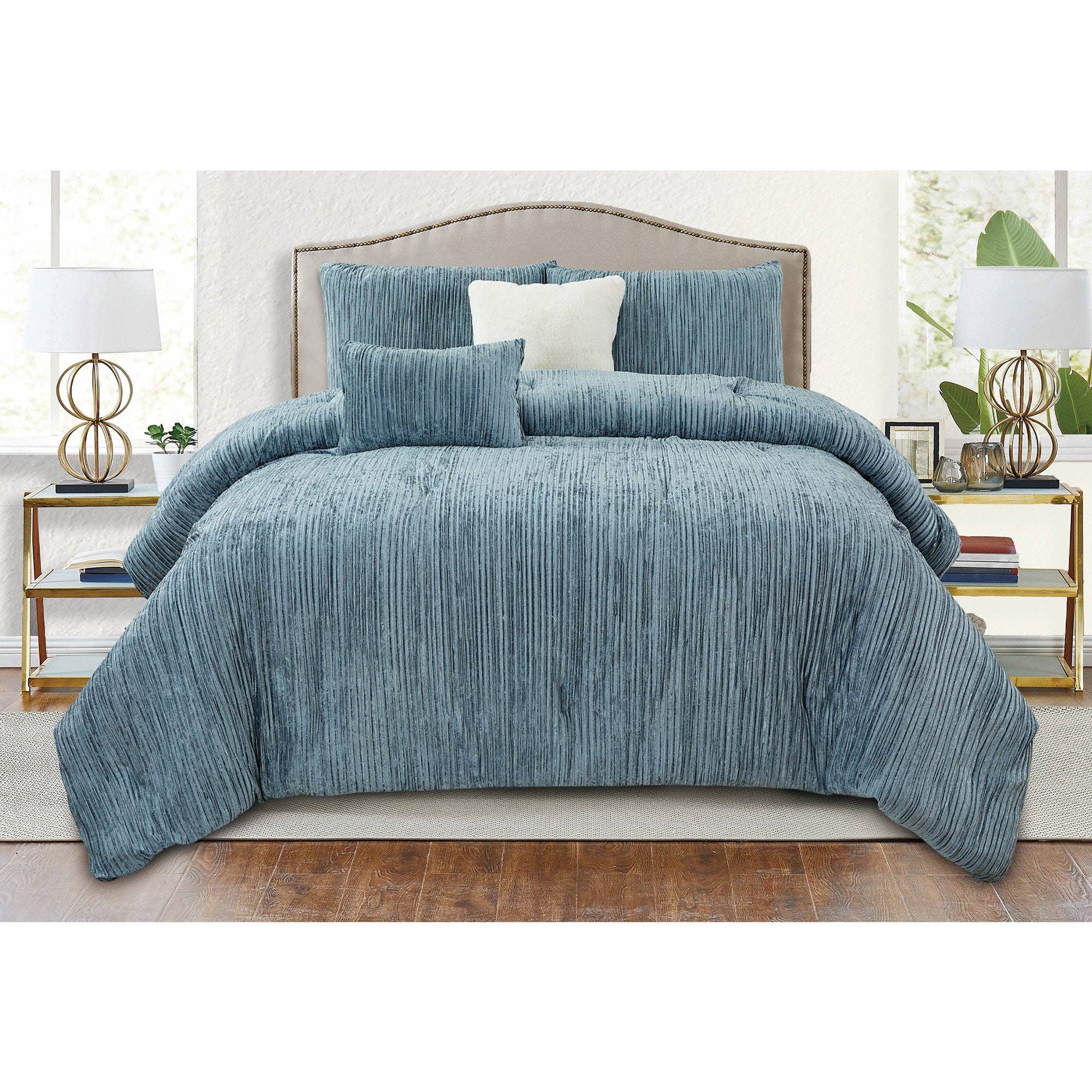 ShopBobbys – Großhandel Bettwäsche-Set – Sorrel 5-teiliges übergroßes Chenille-Cord-Kord-Komforterset1