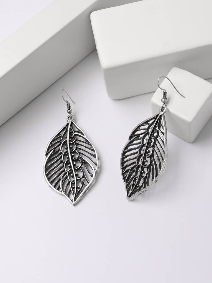 Brincos de folha com acabamento em prata de 1ª Lei 925K por atacado de Hadley Jewelry