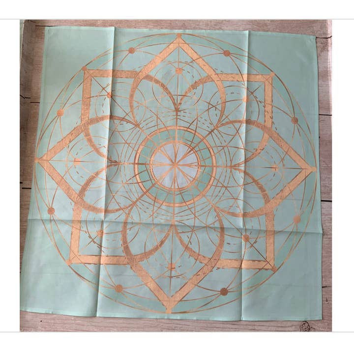 Spirit of Lemuria ā wholesale Meditation supplies ā Lemurian Grid Altar Cloth1
