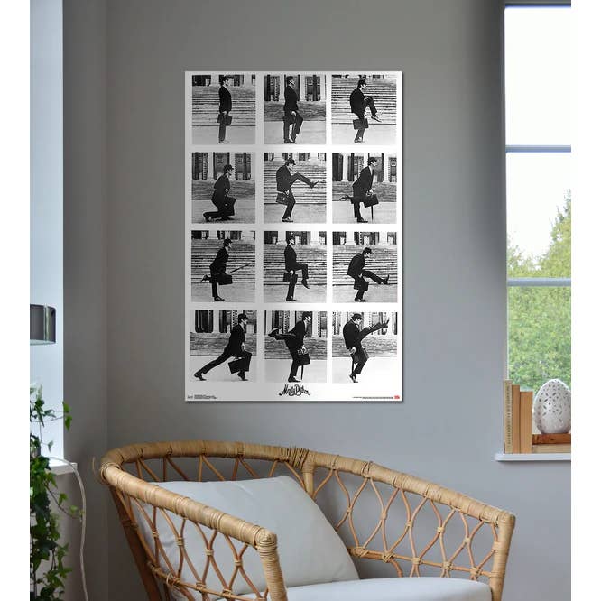 Close Up GmbH – Großhandel Poster – Monty Python Silly Walks Poster 86,5 x 55,5 cm1