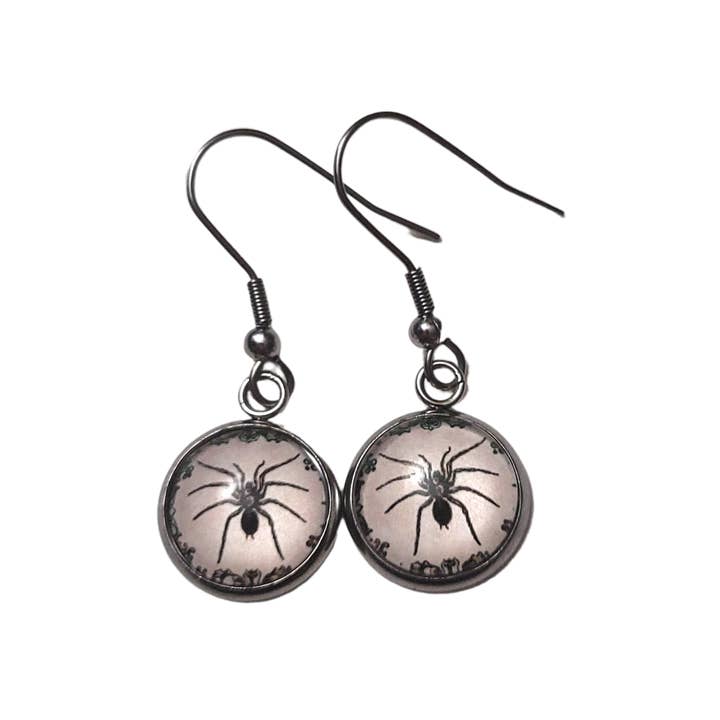 Boucles d'oreilles pendantes d'Halloween, pendentifs en forme d'araignée gothique victorienne pour la vente par Everything's Right Designs