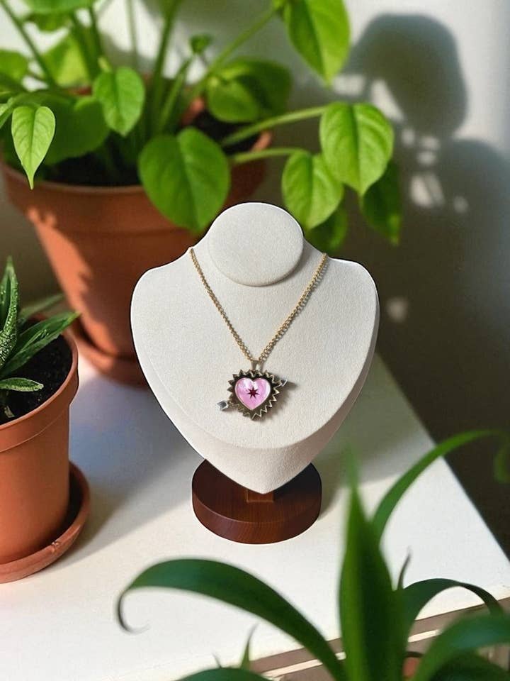 Pink Sacred Heart Necklace – Gold Chain with Arrow Detail for wholesale by Squishy Jewellery