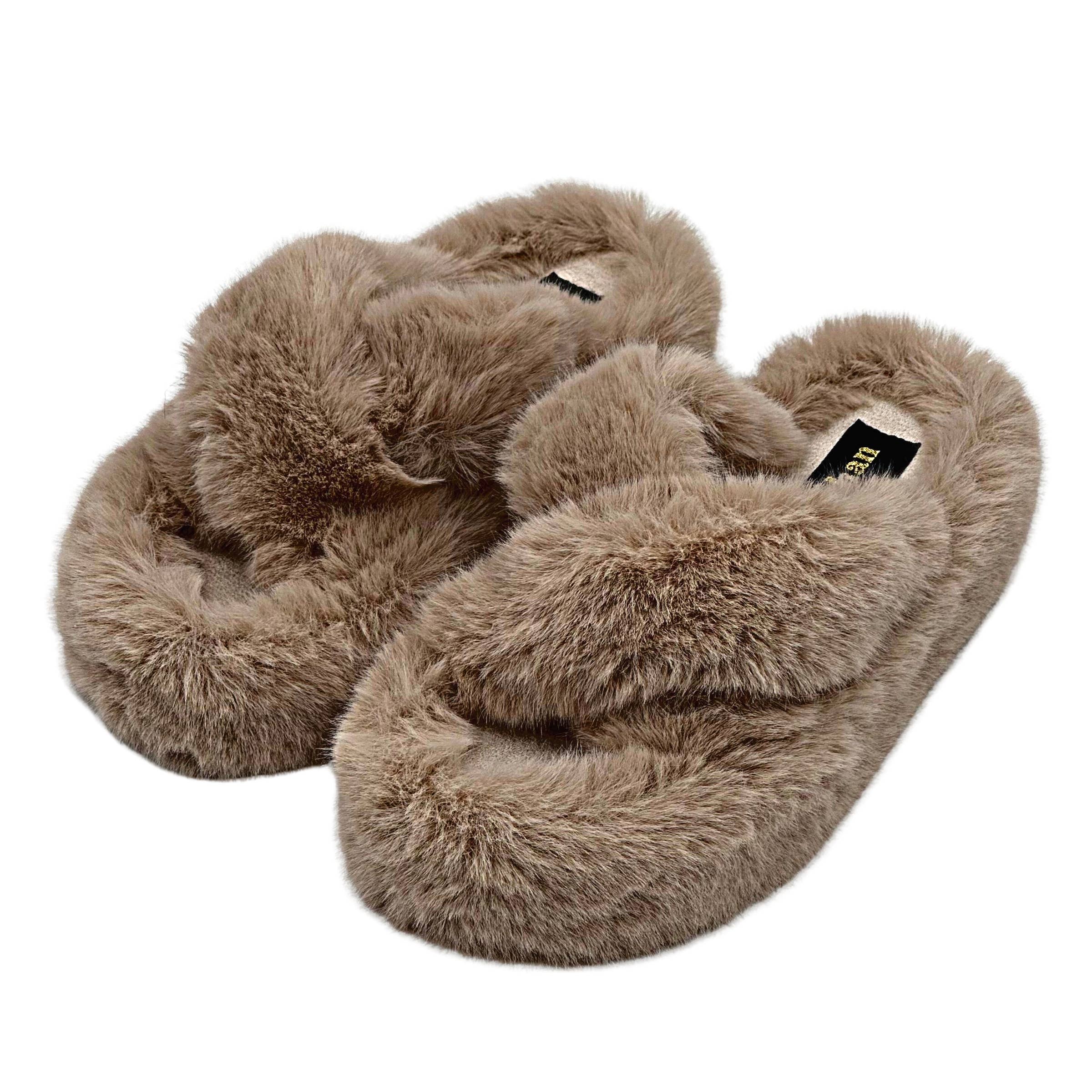 Stephan Paris - Wholesale Slippers - Women's - These WSL-188 faux fur sandals0