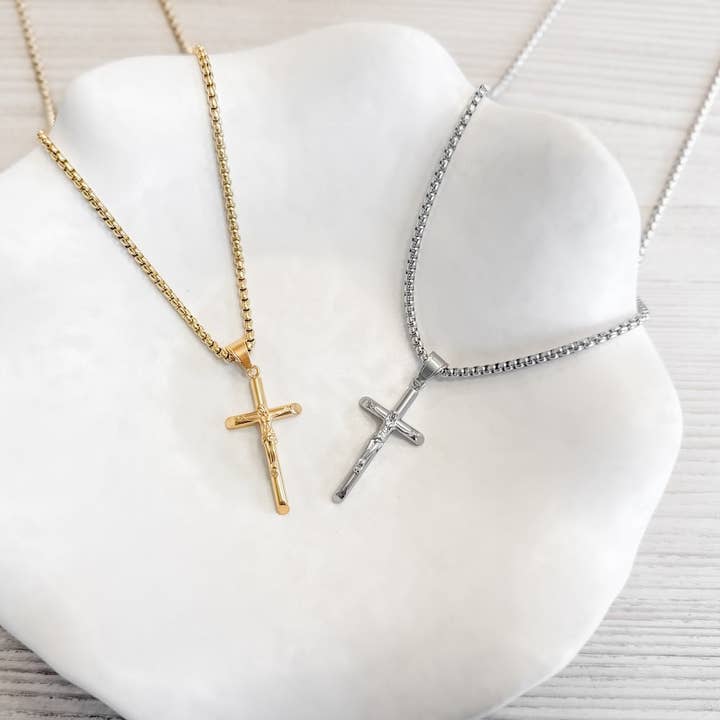 Pretty Simple - Wholesale Pendant/Charm Necklace - Luca L'uomo Mens Collection Cross Necklace1