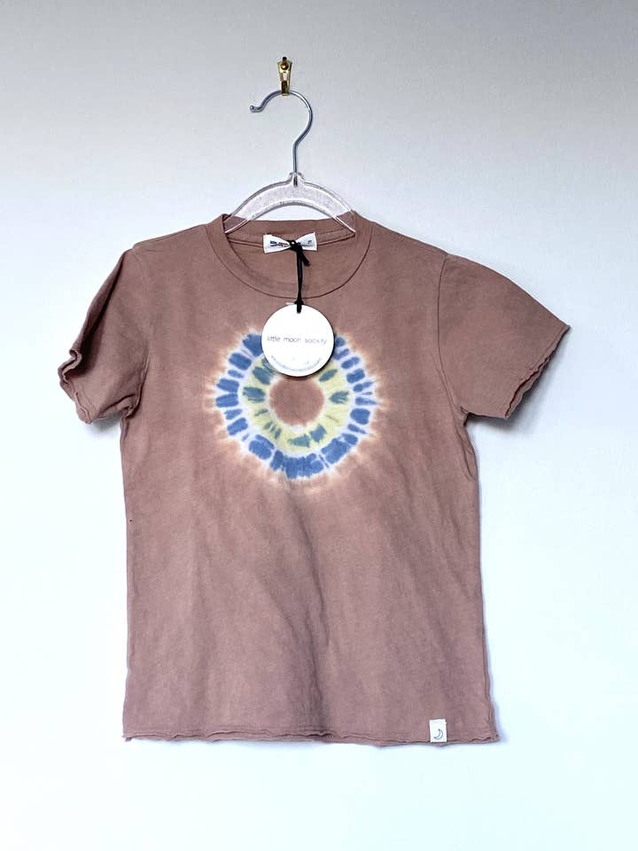 Maglietta Cali in terracotta per la vendita all'ingrosso da parte di Little Moon Society