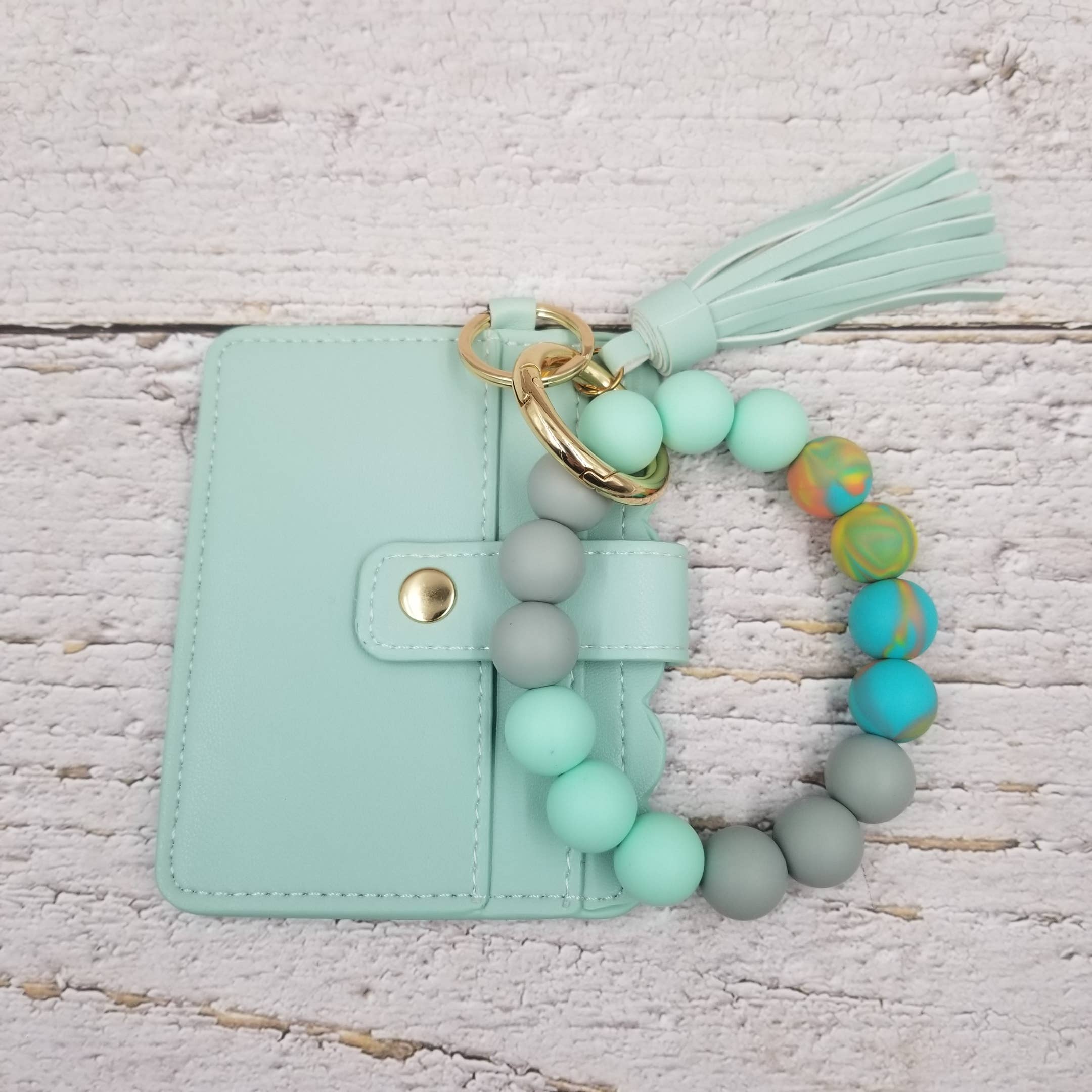 Treasure Wholesale - Wholesale Sleutelhanger-armbanden - Sleutelhanger met muntgroene kralen, kaart, portemonnee, sleutelhanger0