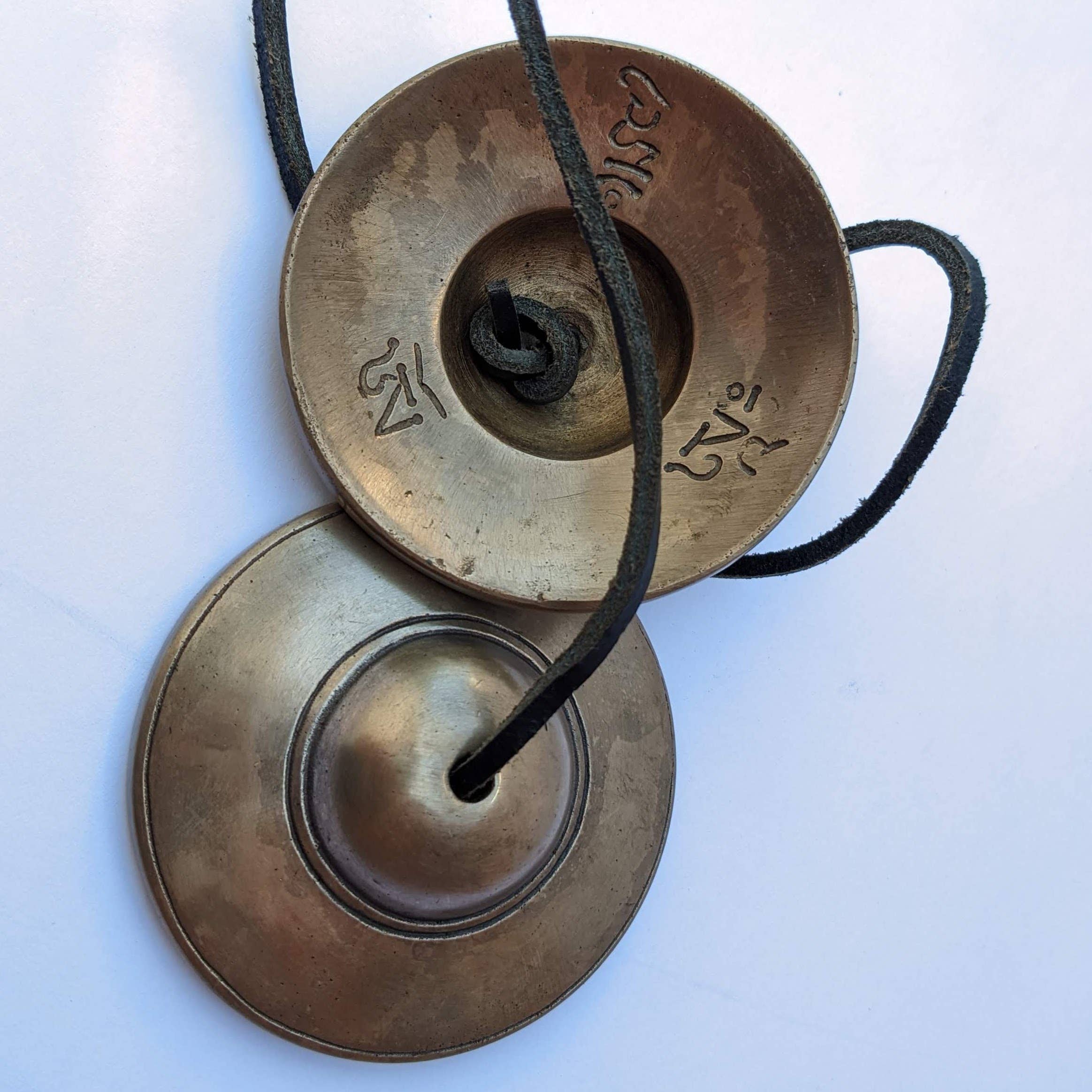 Tenzing Collections - Wholesale Meditation Supplies - 3"inches non DECORATED TINGSHA only for quality sound result1