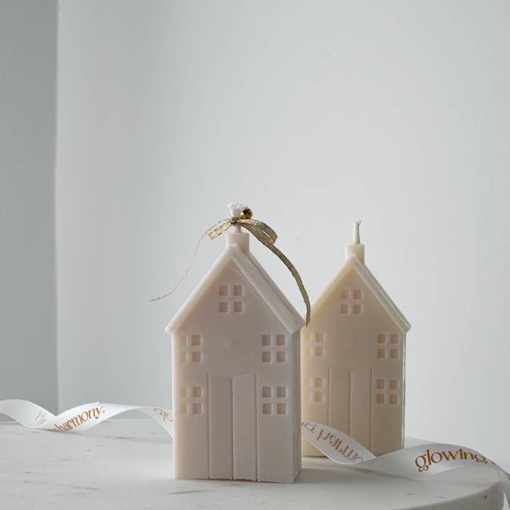 Glowing Harmony Candle Co - Venta al por mayor Velas de diseño llamativo - Vela de Cabaña Navideña, Decoración de Chalet Escandinavo de Invierno2