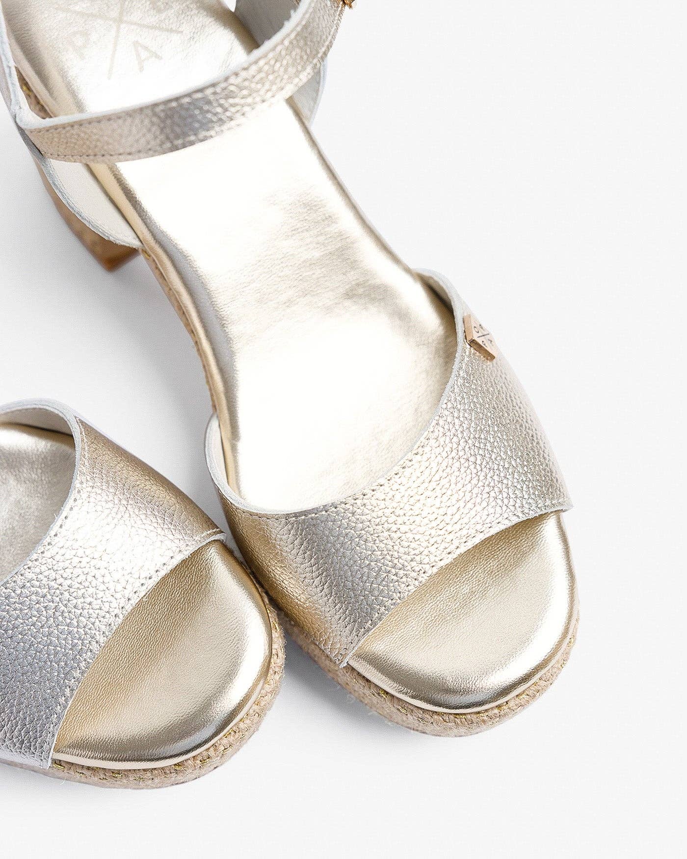 POPA - Wholesale Platform Heels - Women's - Daira Gold Laminated Galaxy Sandal7