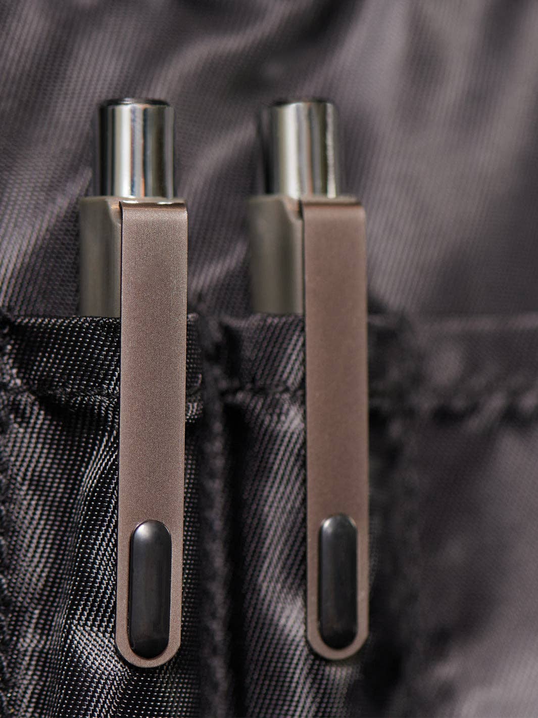 Svart EZRI Elite för wholesale på Faire6