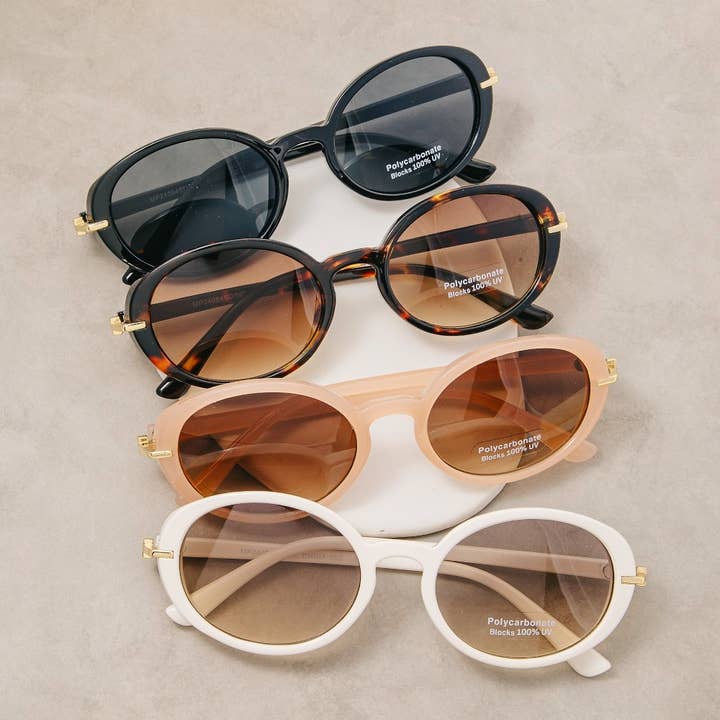 Set di occhiali da sole con lenti rotonde classiche per la vendita all'ingrosso da parte di Collections by Fame Accessories