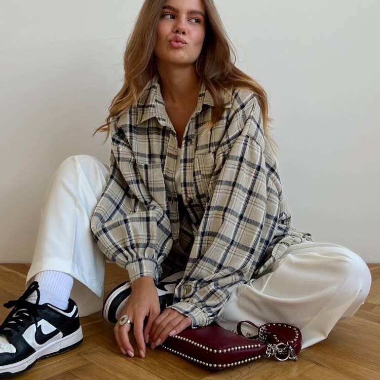 CHAMEAU Chemise classique à carreaux avec poches poitrine en vente sur Faire0