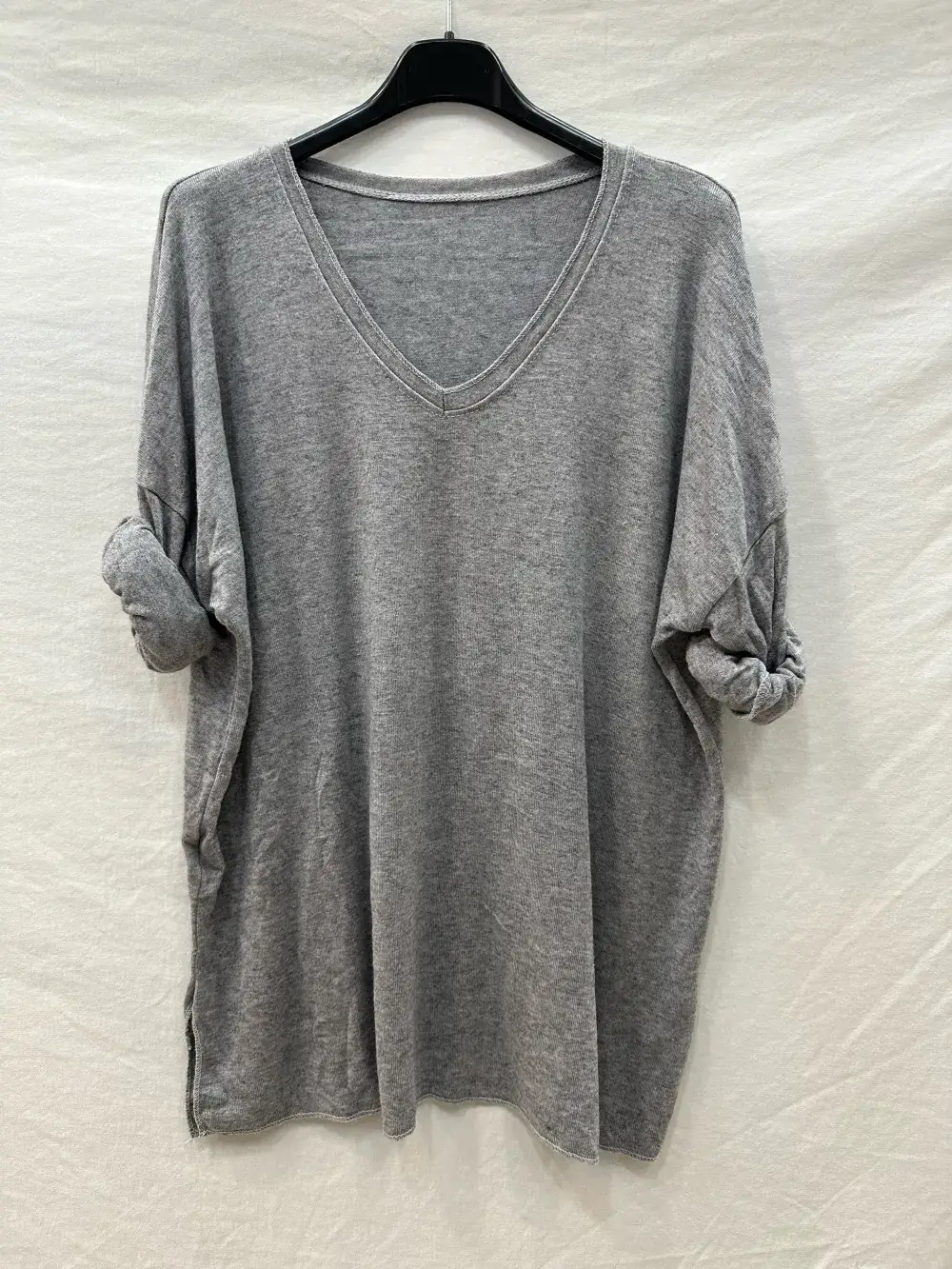 Mimi & Gogo – wholesale Pullovertröja - Dam – Grundläggande V-ringad topp @6337_PulVVFente2