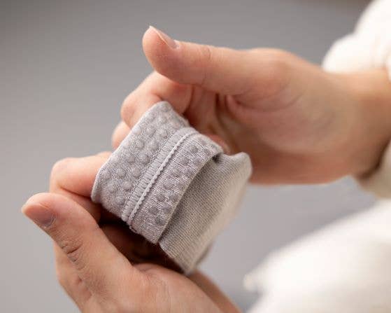 squid socks - Venta al por mayor Calcetines - Bebés - Classic - Calcetines antideslizantes para bebés en arena, gris claro, gris oscuro2