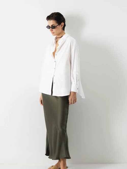Lanidor - Wholesale Shirt - Women's - Plain Shirt With Buttoned Detail On The Back (416602-8)