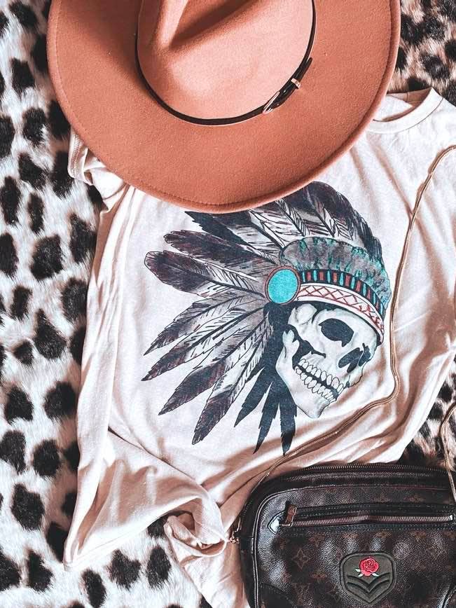 COIFFE CRÂNE pour la vente par Desert Honey’s Sweet Tees