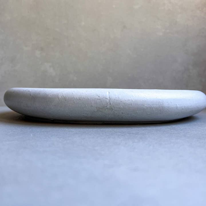 Minimal Loot Design – Engroshandel Smykkeskål – PEBBLE-BAKKE, Chunky Jewellery Display, Cementpyntebakke, Dekorativ betonbakke, Japandi-indretning, Minimalistisk Catchall, Stor håndvask