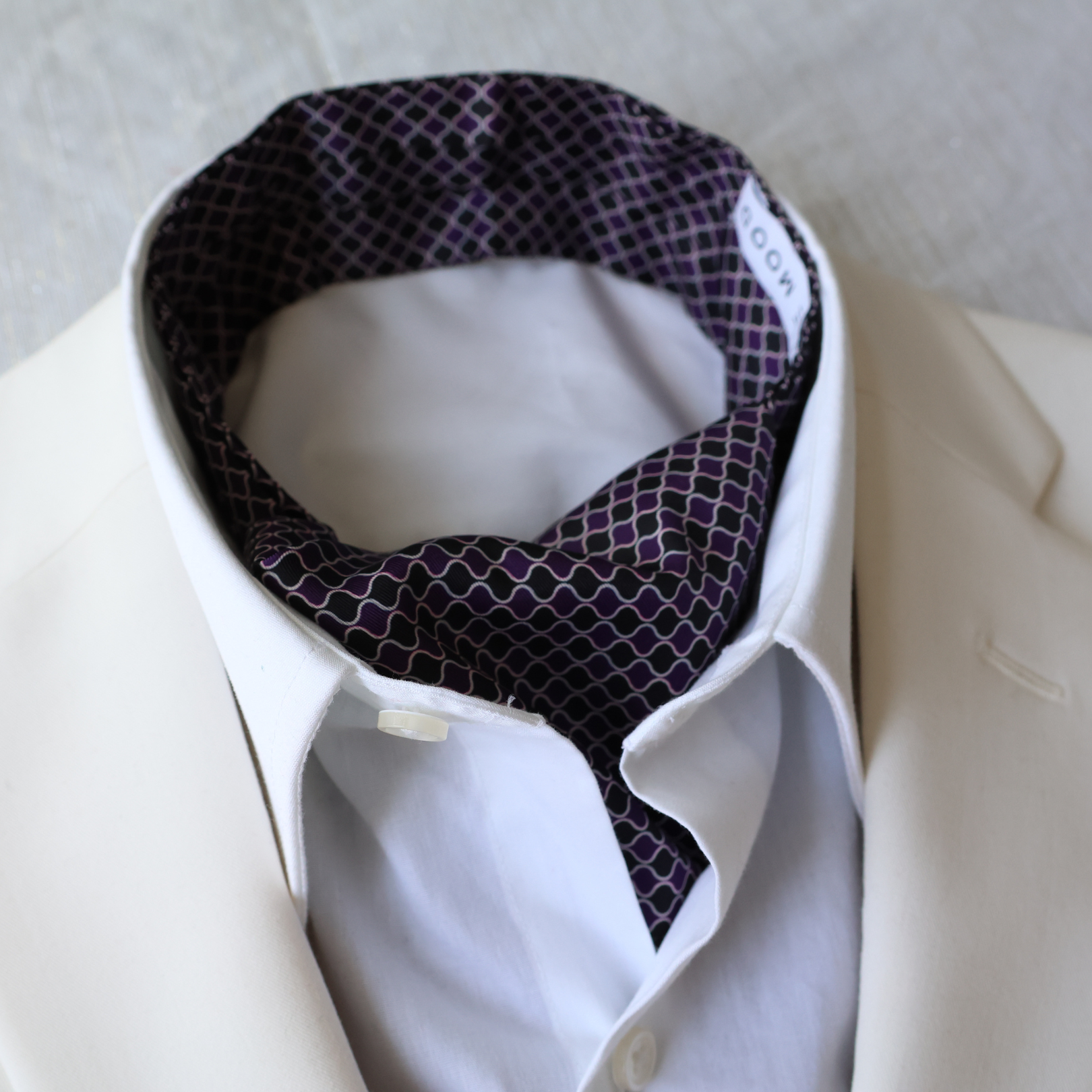 Tie Mood – wholesale Slipsar – Herr – Lila & Svart Ascot Tie4