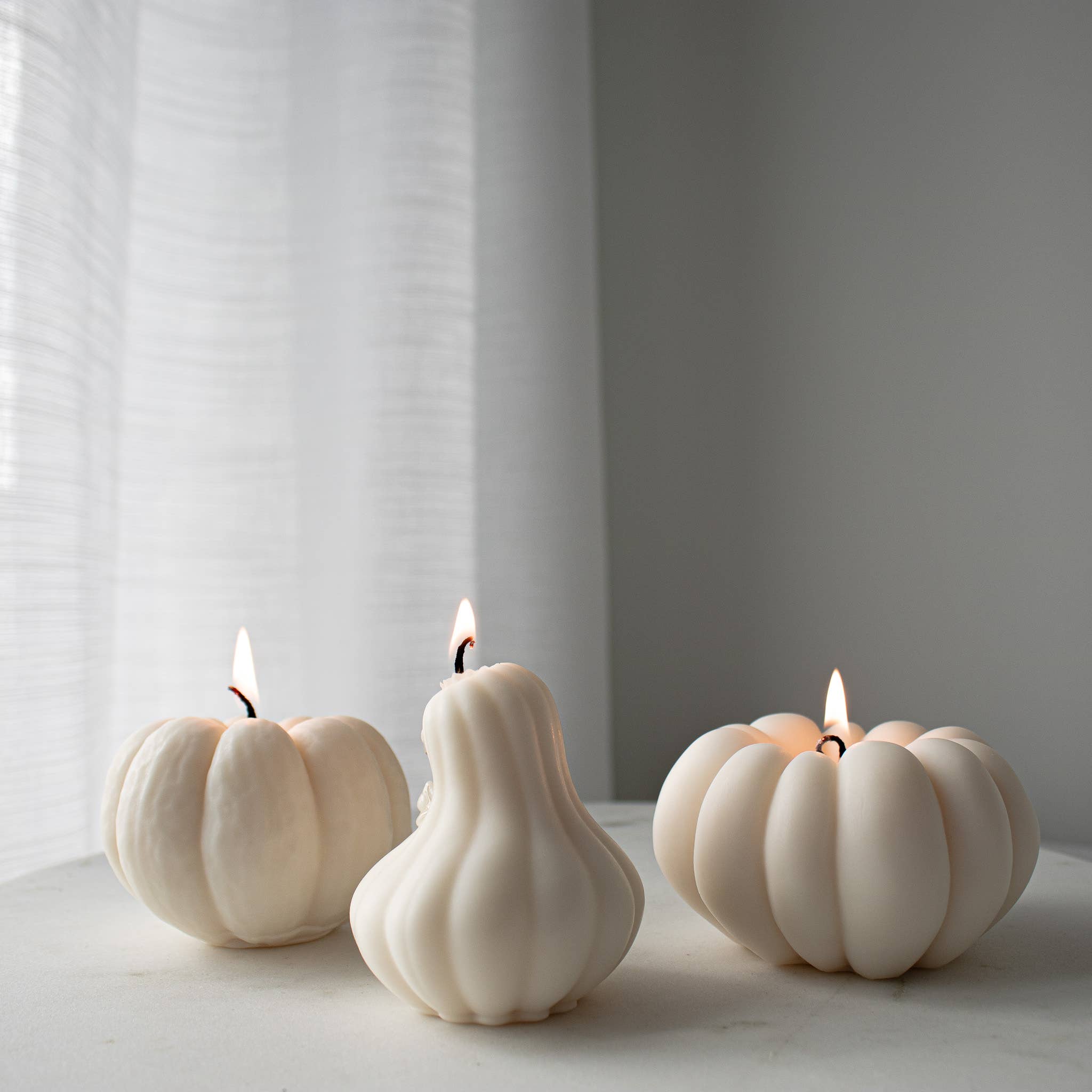 Glowing Harmony Candle Co - Venta al por mayor Velas de diseño llamativo - Vela de Soja con Forma de Calabaza, Decoración de Vela de Calabaza de Otoño5
